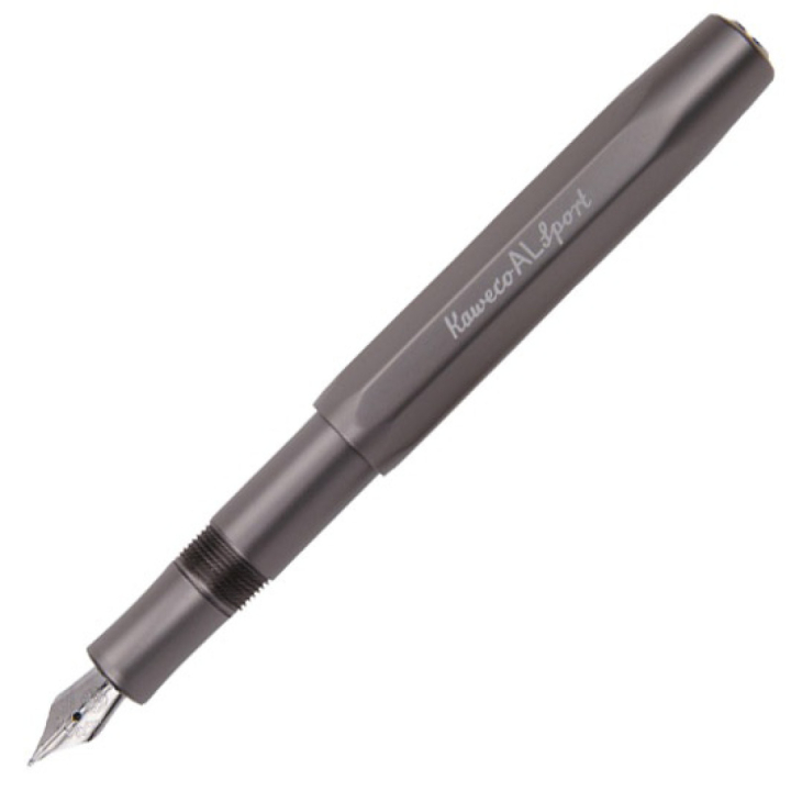AL Sport Grey Fyldepen i gruppen Penne / Fine Writing / Fyldepenne hos Pen Store (102219_r)