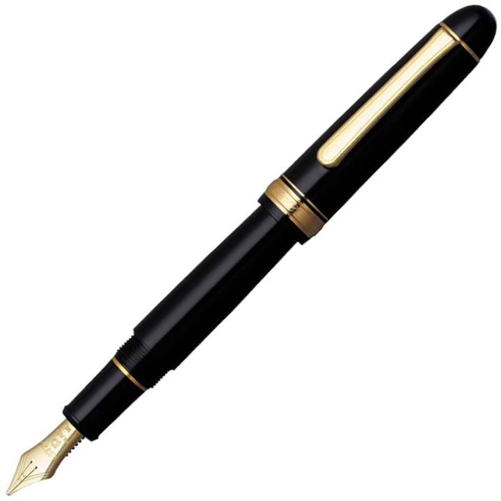 #3776 Century Fyldepen Black Gold Trim Music nib i gruppen Penne / Fine Writing / Fyldepenne hos Pen Store (112519)