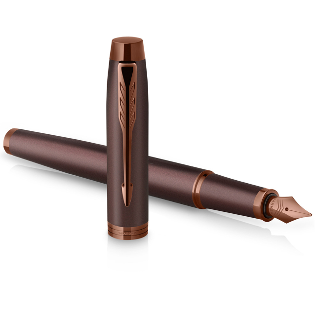 IM Monochrome Burgundy Fountain pen Medium  i gruppen Penne / Fine Writing / Fyldepenne hos Pen Store (131991)
