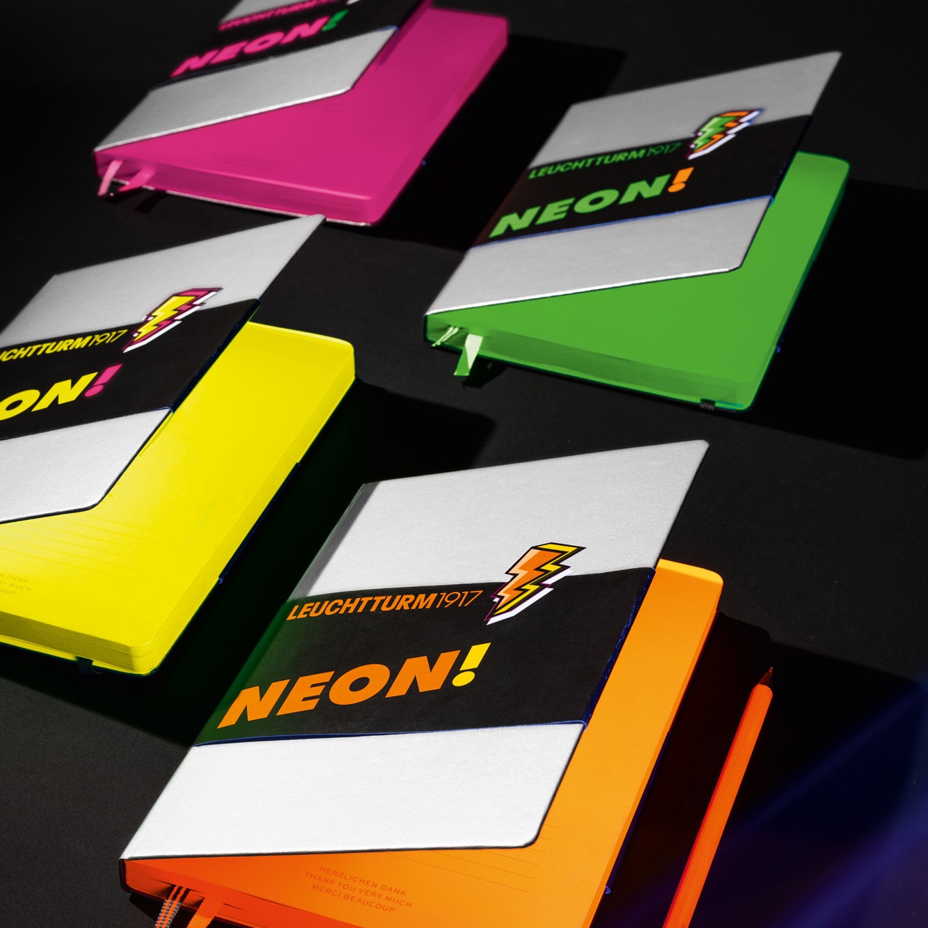 Special Edition A5 Medium Neon Orange i gruppen Papir & Blok / Skriv og noter / Notesbøger hos Pen Store (100816)