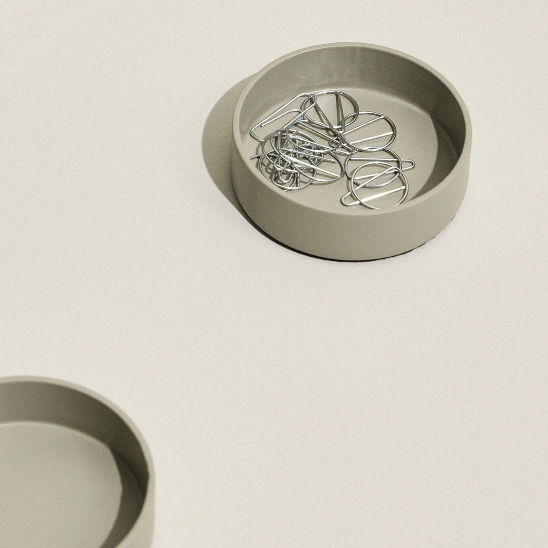 Skrivebordsopbevaring District Rund Lysegrå