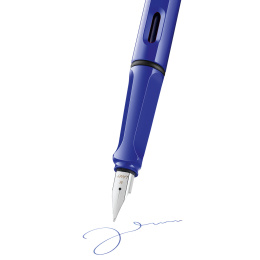 Safari Fyldepen Blue i gruppen Penne / Fine Writing / Fyldepenne hos Pen Store (101906_r)
