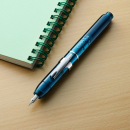 Curidas Fyldepen Abyss Blue i gruppen Penne / Fine Writing / Fyldepenne hos Pen Store (111635_r)