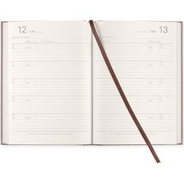 5-årsdagbog A5 Brown Oak i gruppen Papir & Blok / Skriv og noter / Dagbøger hos Pen Store (130820)