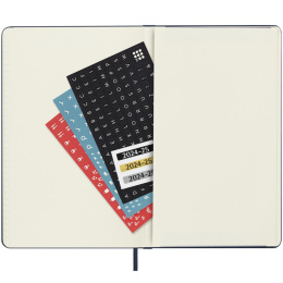 Kalender 18M WeekNote Soft Cover Pocket Sapphire Blue i gruppen Papir & Blok / Kalendere / 18 mdr kalendere hos Pen Store (130891)