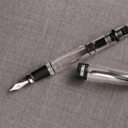 Diamond 580ALR Fyldepen Black i gruppen Penne / Fine Writing / Fyldepenne hos Pen Store (132421_r)
