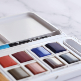 Akvarelfarve Travel set 12 ½ -halvkopper i gruppen Kunstnerartikler / Kunstnerfarver / Akvarelmaling / Akvarelfarve i kop hos Pen Store (132936)