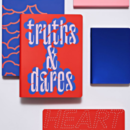 Notebook Graphic L - Truths & Dares i gruppen Papir & Blok / Skriv og noter / Notesbøger hos Pen Store (134342)