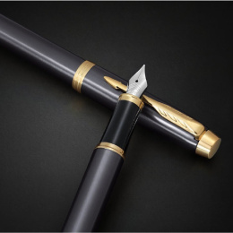 IM Grey/Gold Fyldepen i gruppen Penne / Fine Writing / Fyldepenne hos Pen Store (135471_r)