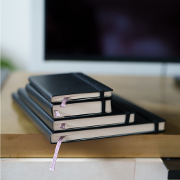 Kalender 18M WeekNote Soft Cover Pocket Black i gruppen Papir & Blok / Kalendere / 18 mdr kalendere hos Pen Store (135587)