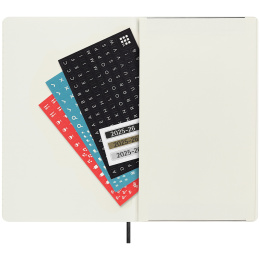 Kalender 18M Daily Soft Cover Large Black i gruppen Papir & Blok / Kalendere / 18 mdr kalendere hos Pen Store (135595)