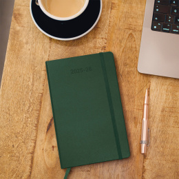 Kalender 18M WeekNote Soft Cover Large Myrtle Green i gruppen Papir & Blok / Kalendere / 18 mdr kalendere hos Pen Store (135603)
