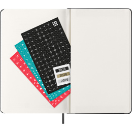 Kalender 12M Weekly Horizontal 2026 Hardcover Large Black i gruppen Papir & Blok / Kalendere / 12 mdr kalendere hos Pen Store (136106)