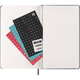 Kalender 12M Weekly Notebook 2026 Hardcover Large Sapphire Blue i gruppen Papir & Blok / Kalendere / 12 mdr kalendere hos Pen Store (136117)
