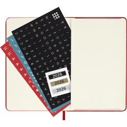 Kalender 12M Weekly Notebook 2026 Hardcover Pocket Red i gruppen Papir & Blok / Kalendere / 12 mdr kalendere hos Pen Store (136123)