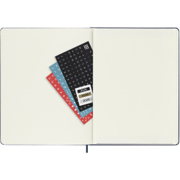 Kalender 12M Weekly Notebook 2026 Hardcover XL Sapphire Blue i gruppen Papir & Blok / Kalendere / 12 mdr kalendere hos Pen Store (136128)