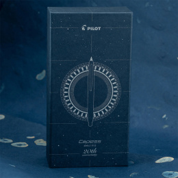 Capless Decimo Fyldepen 20th Anniversary i gruppen Penne / Fine Writing / Fyldepenne hos Pen Store (136601_r)