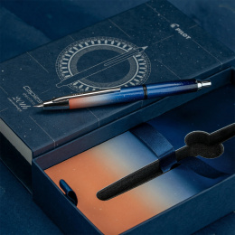 Capless Decimo Fyldepen 20th Anniversary i gruppen Penne / Fine Writing / Fyldepenne hos Pen Store (136601_r)