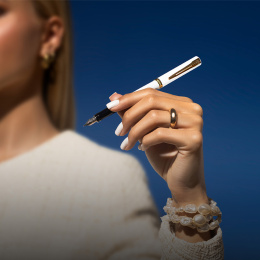 Impression White/Gold Fyldepen i gruppen Penne / Fine Writing / Fyldepenne hos Pen Store (137398_r)