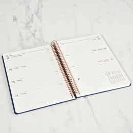 Kalender 2027 A5 Weekly Guava Pink i gruppen Papir & Blokke / Kalendere / 12 mdr kalendere hos Pen Store (138276)
