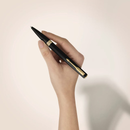 Meridian Matte Black/Chrome Kuglepen i gruppen Penne / Fine Writing / Kuglepenne hos Pen Store (138298)