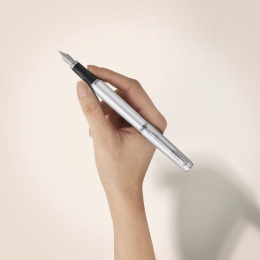 Meridian Chrome Fyldepen i gruppen Penne / Fine Writing / Eksklusive penne hos Pen Store (138307_r)